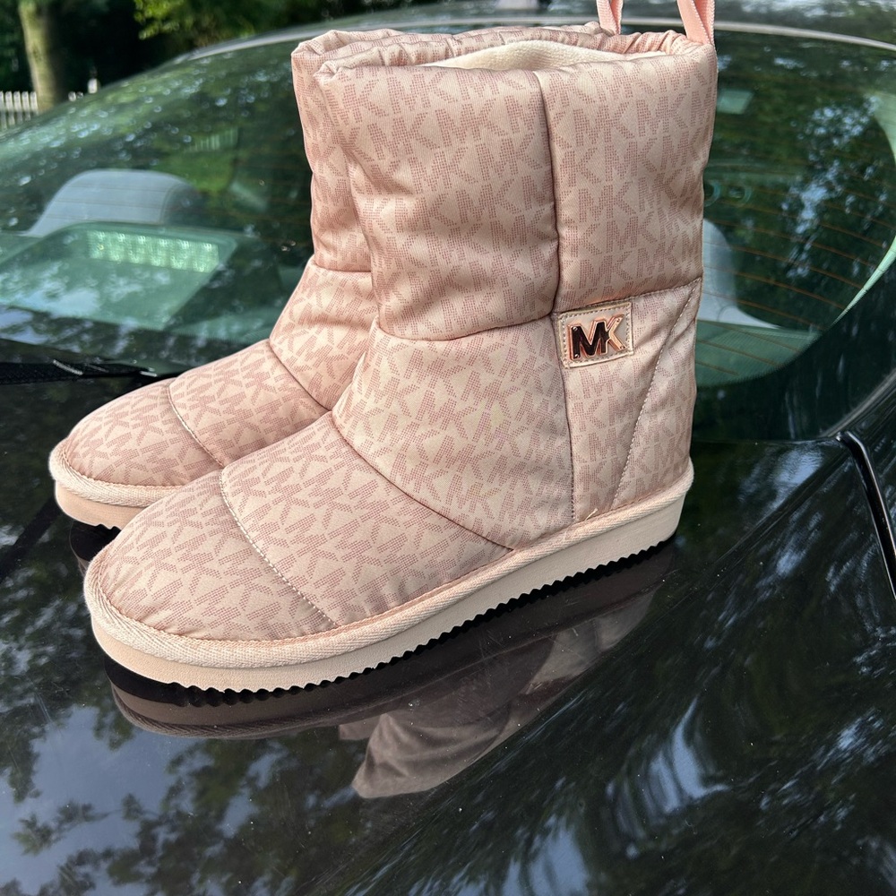 MICHAEL Michael Kors Pink Winter Rain Boots